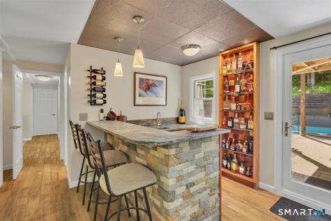 122 Ridgeview Circle Guilford CT 06437