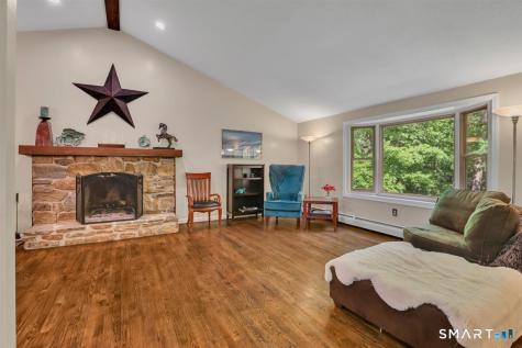 122 Ridgeview Circle Guilford CT 06437