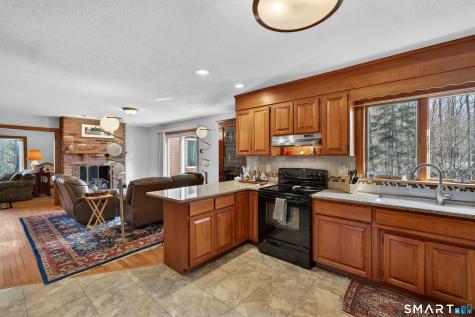 33 Valley Drive Salem CT 06420