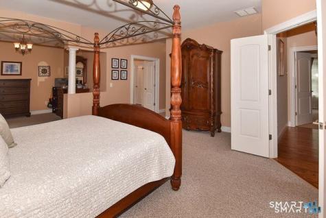 5 Biltmore Court Avon CT 06001
