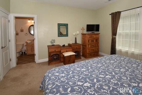 5 Biltmore Court Avon CT 06001
