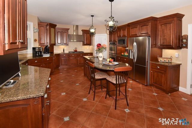5 Biltmore Court Avon CT 06001