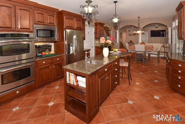 5 Biltmore Court Avon CT 06001