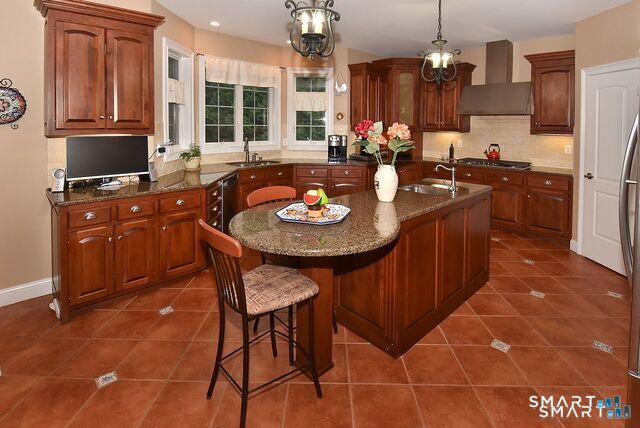 5 Biltmore Court Avon CT 06001