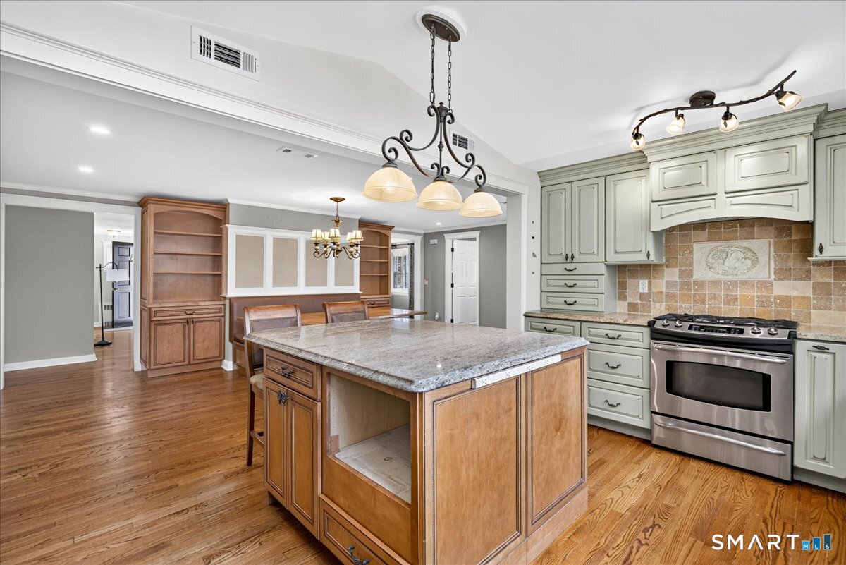 304 Davis Street Hamden CT 06517