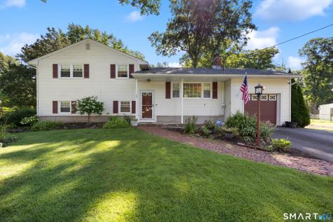 28 Fallon Drive North Haven CT 06473