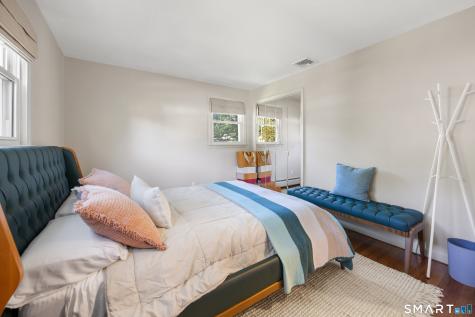 28 Fallon Drive North Haven CT 06473