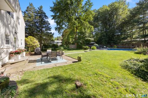28 Fallon Drive North Haven CT 06473