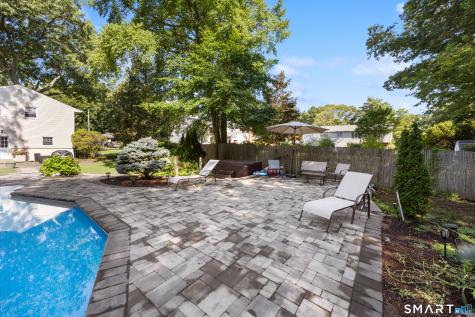 28 Fallon Drive North Haven CT 06473