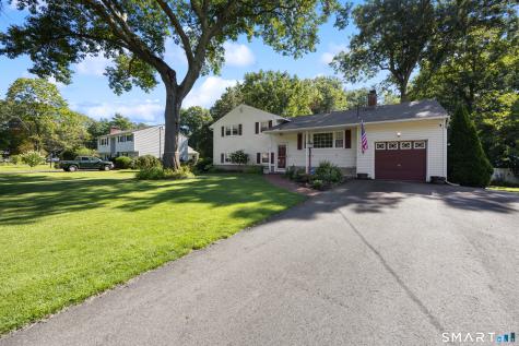 28 Fallon Drive North Haven CT 06473