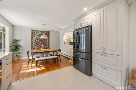 28 Fallon Drive North Haven CT 06473