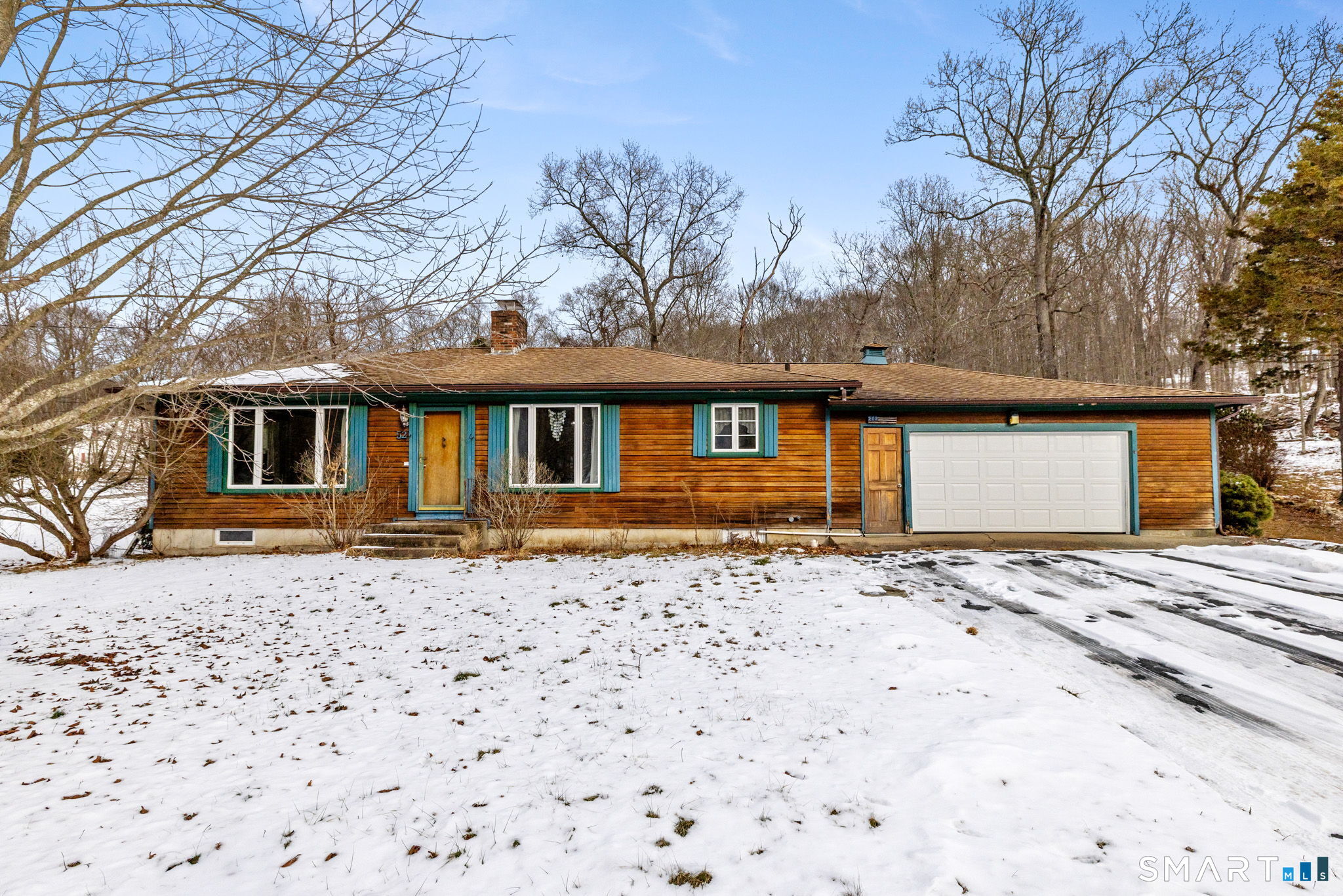 52 North Glenwoods Road Ledyard CT 06335