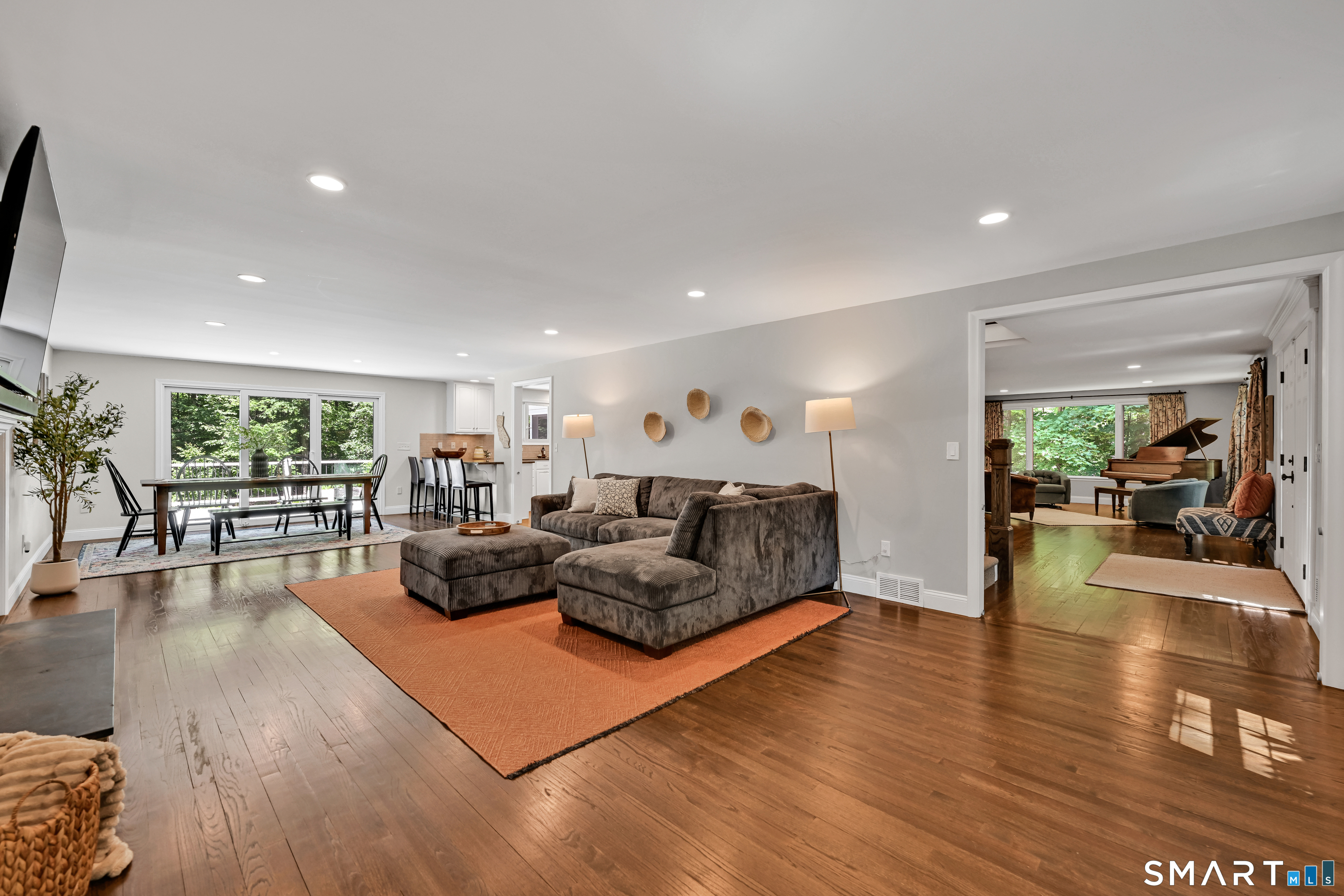23 Peaslee Hill West Hartford CT 06117