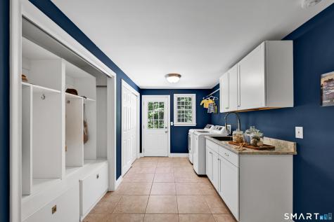 23 Peaslee Hill West Hartford CT 06117