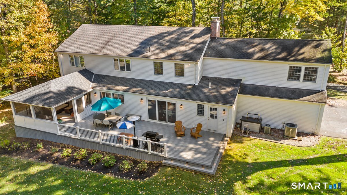 23 Peaslee Hill West Hartford CT 06117