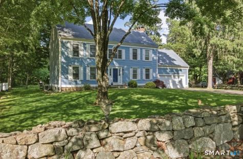 941 Nut Plains Road Guilford CT 06437