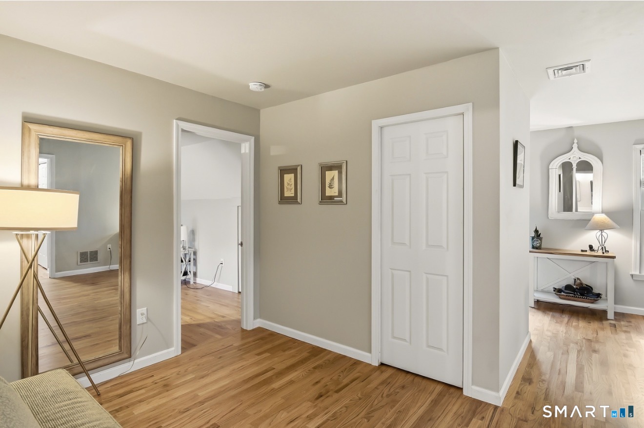 941 Nut Plains Road Guilford CT 06437