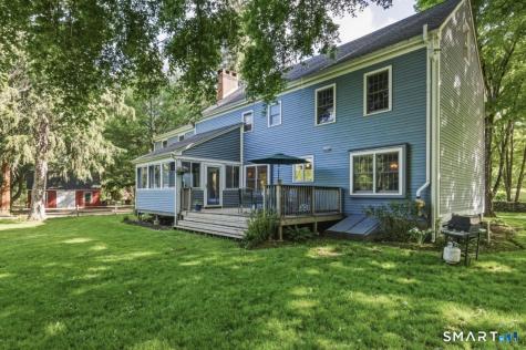 941 Nut Plains Road Guilford CT 06437