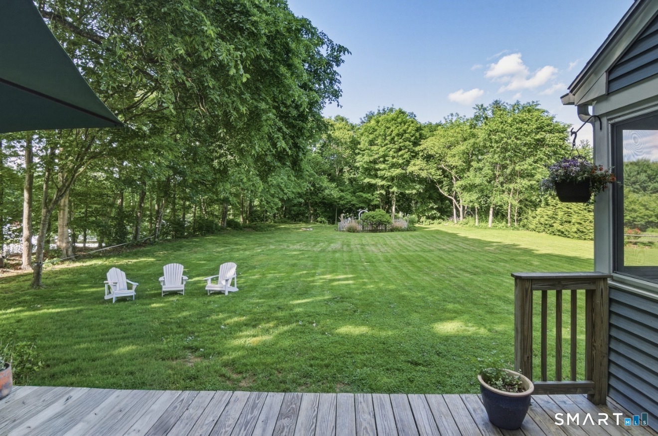 941 Nut Plains Road Guilford CT 06437