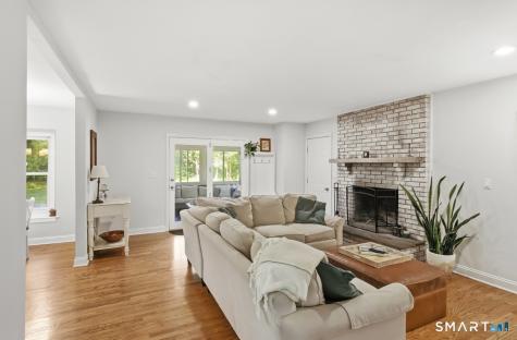941 Nut Plains Road Guilford CT 06437