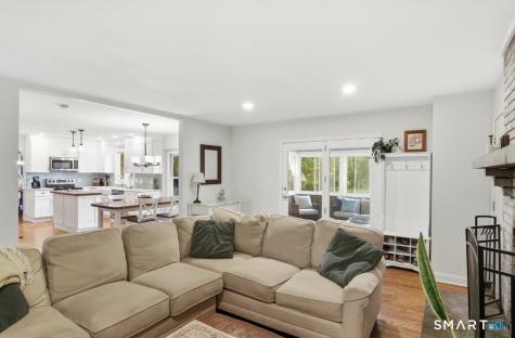 941 Nut Plains Road Guilford CT 06437