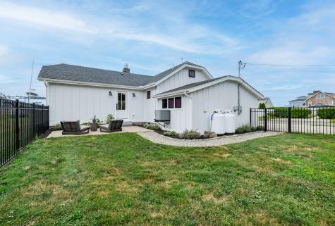 62 Cedar Island Avenue Clinton CT 06413