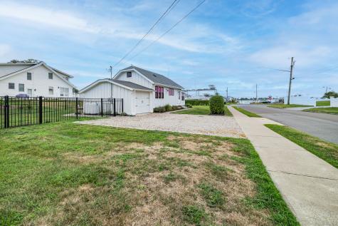 62 Cedar Island Avenue Clinton CT 06413