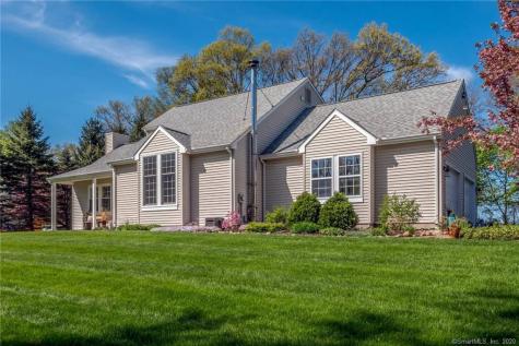 21 Pond Lane East Granby CT 06026