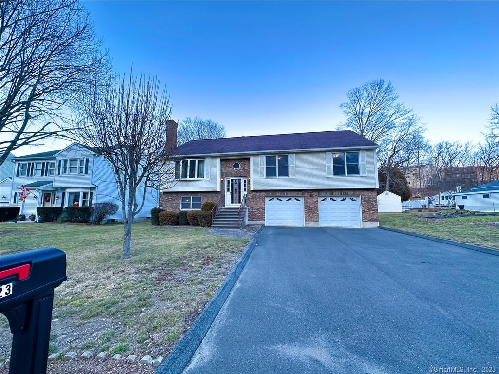 23 Parkman Place Naugatuck CT 06770