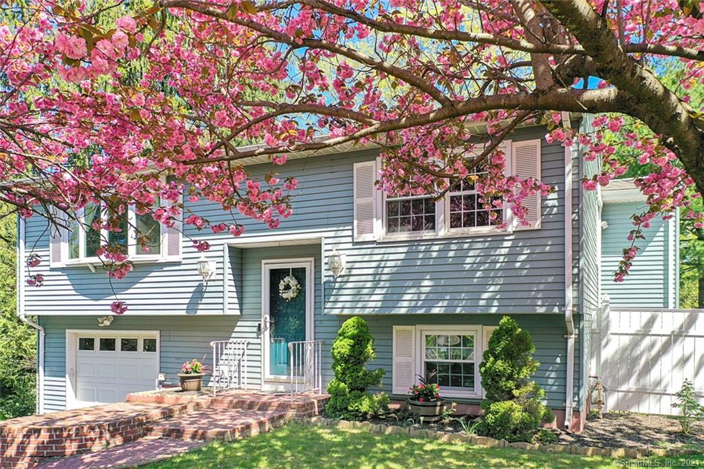3 Tanglewood Drive Hamden CT 06518
