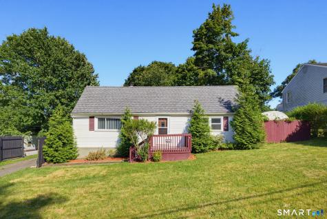 31 Ann Street East Haven CT 06512