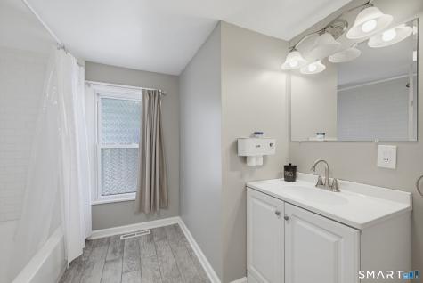 31 Ann Street East Haven CT 06512