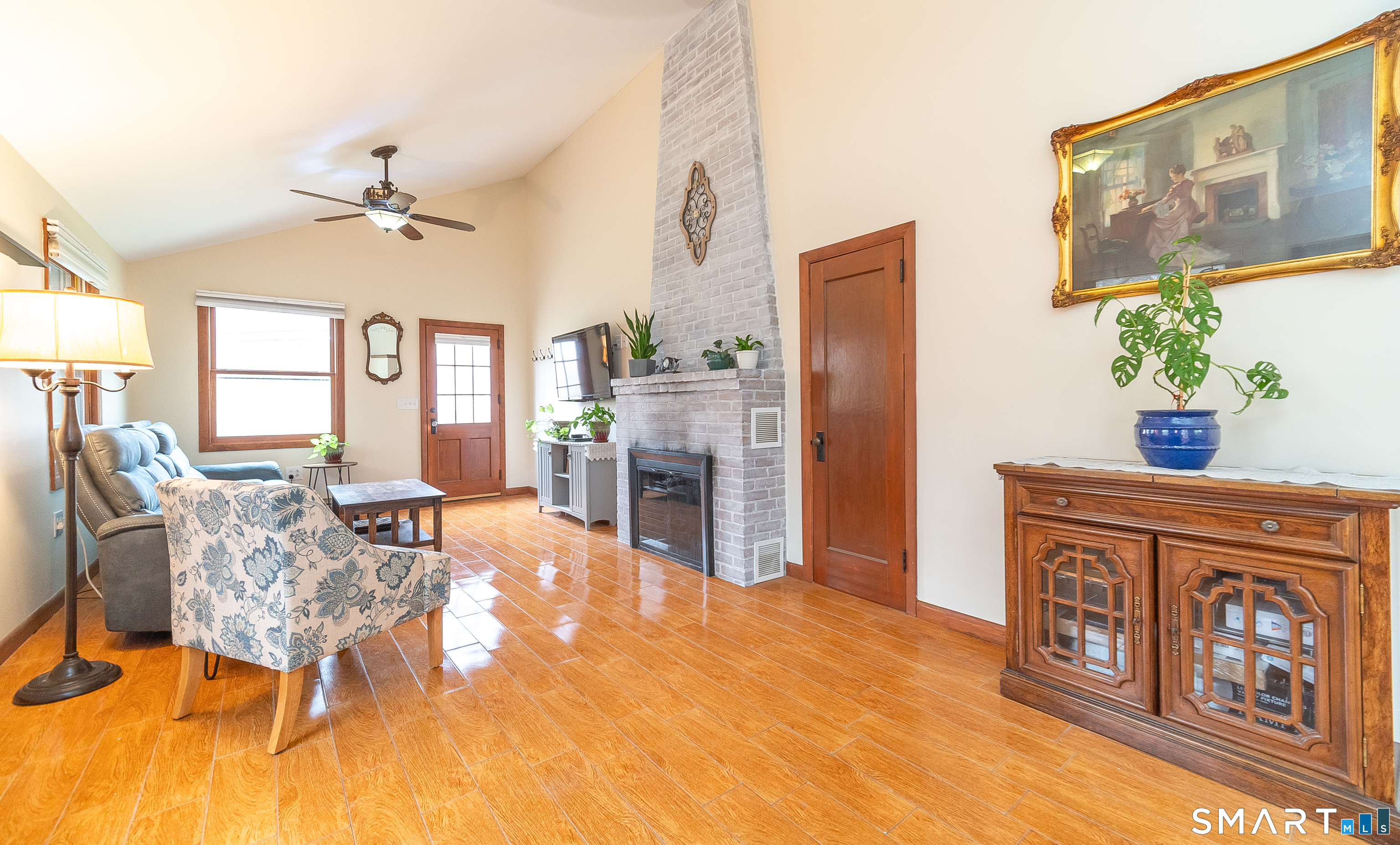 194 West Main Street East Lyme CT 06357