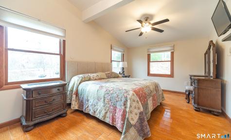 194 West Main Street East Lyme CT 06357