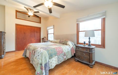 194 West Main Street East Lyme CT 06357
