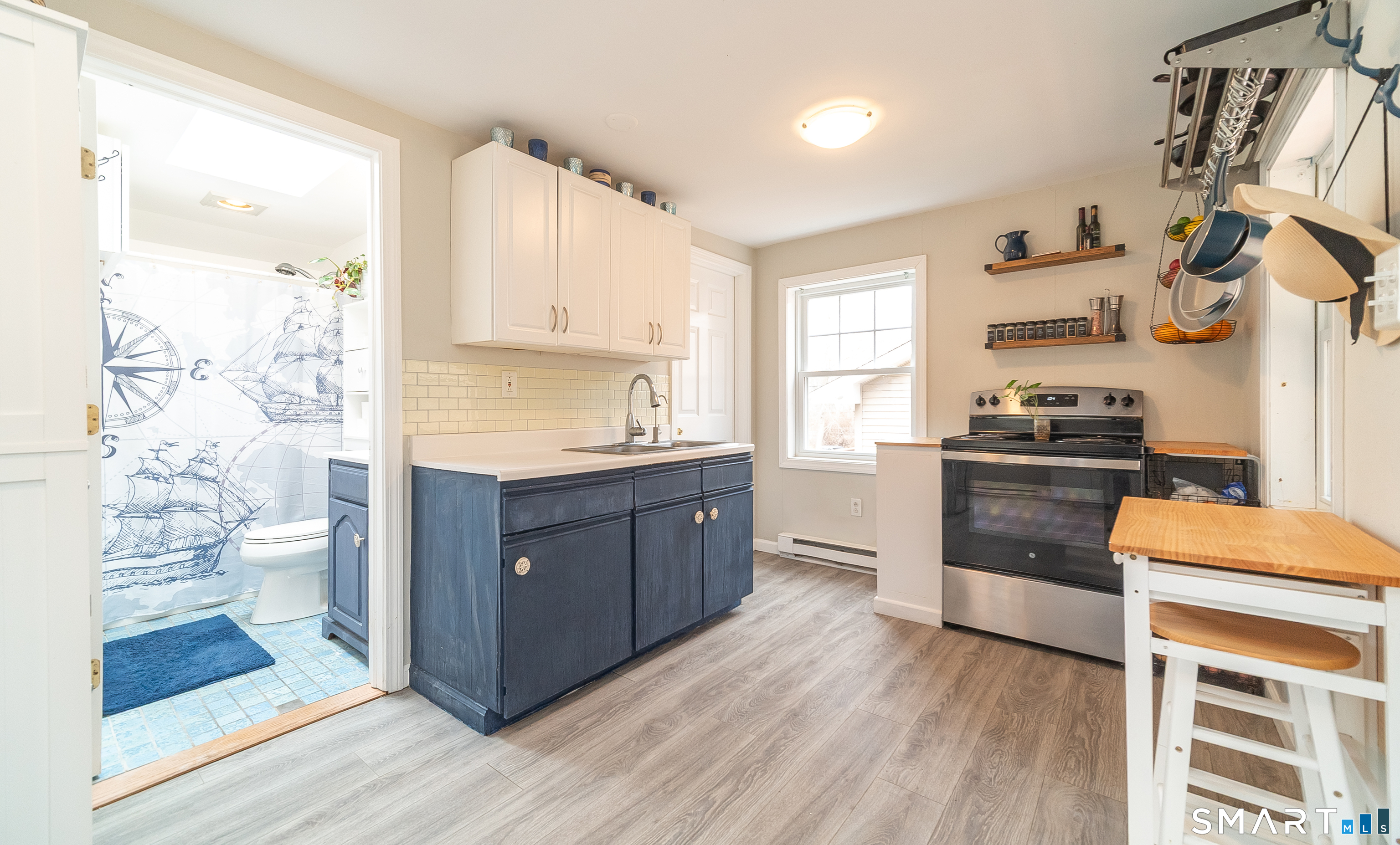 194 West Main Street East Lyme CT 06357