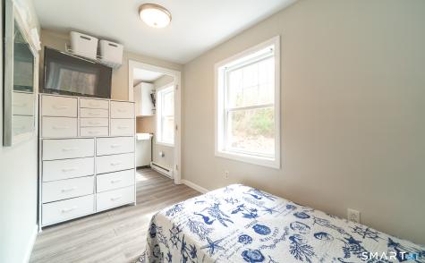 194 West Main Street East Lyme CT 06357