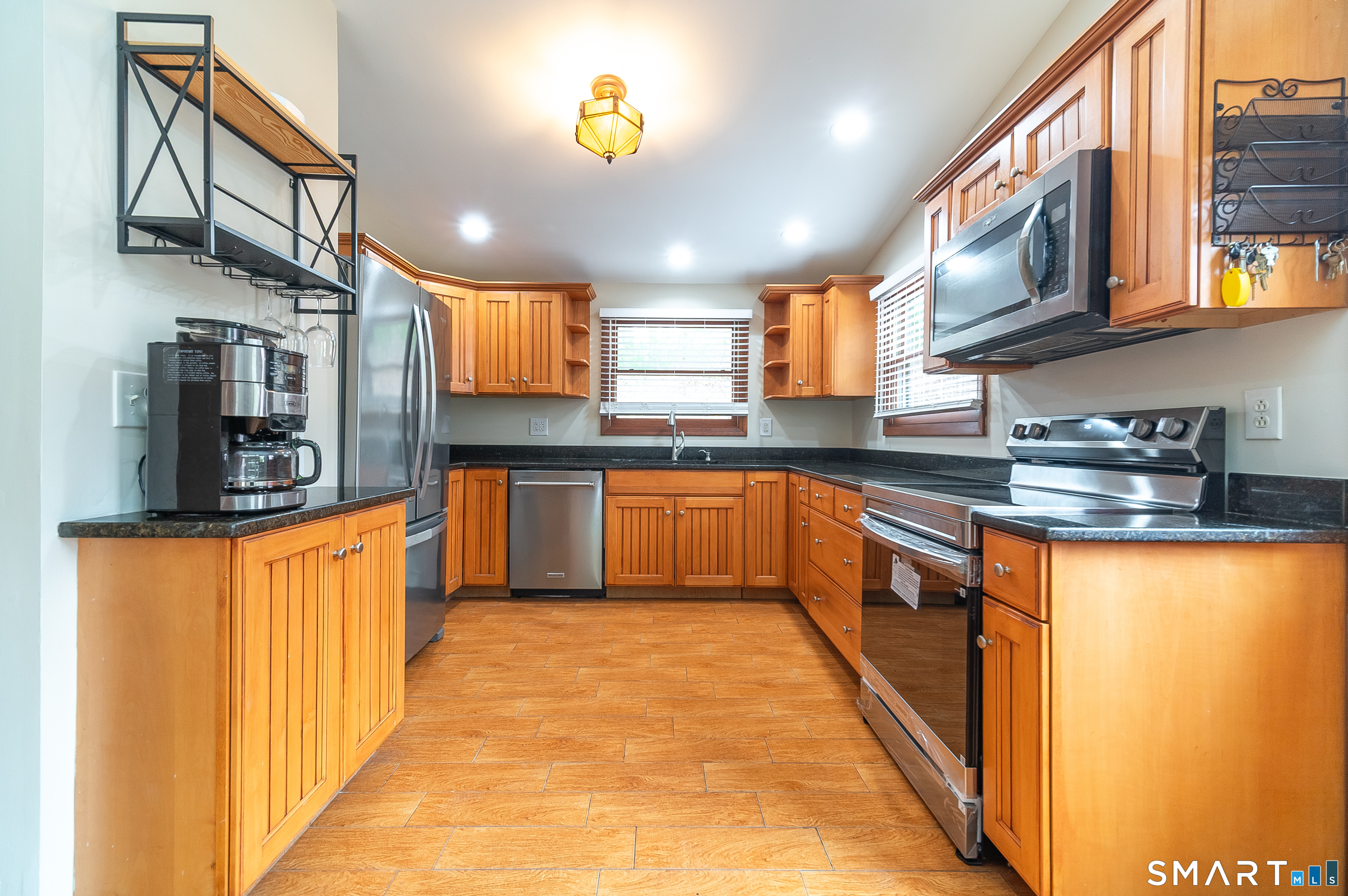 194 West Main Street East Lyme CT 06357