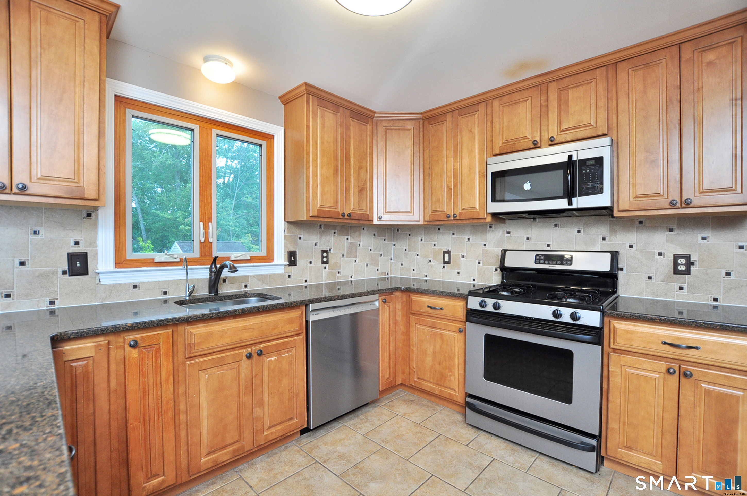 16 Virginia Lane Farmington CT 06085