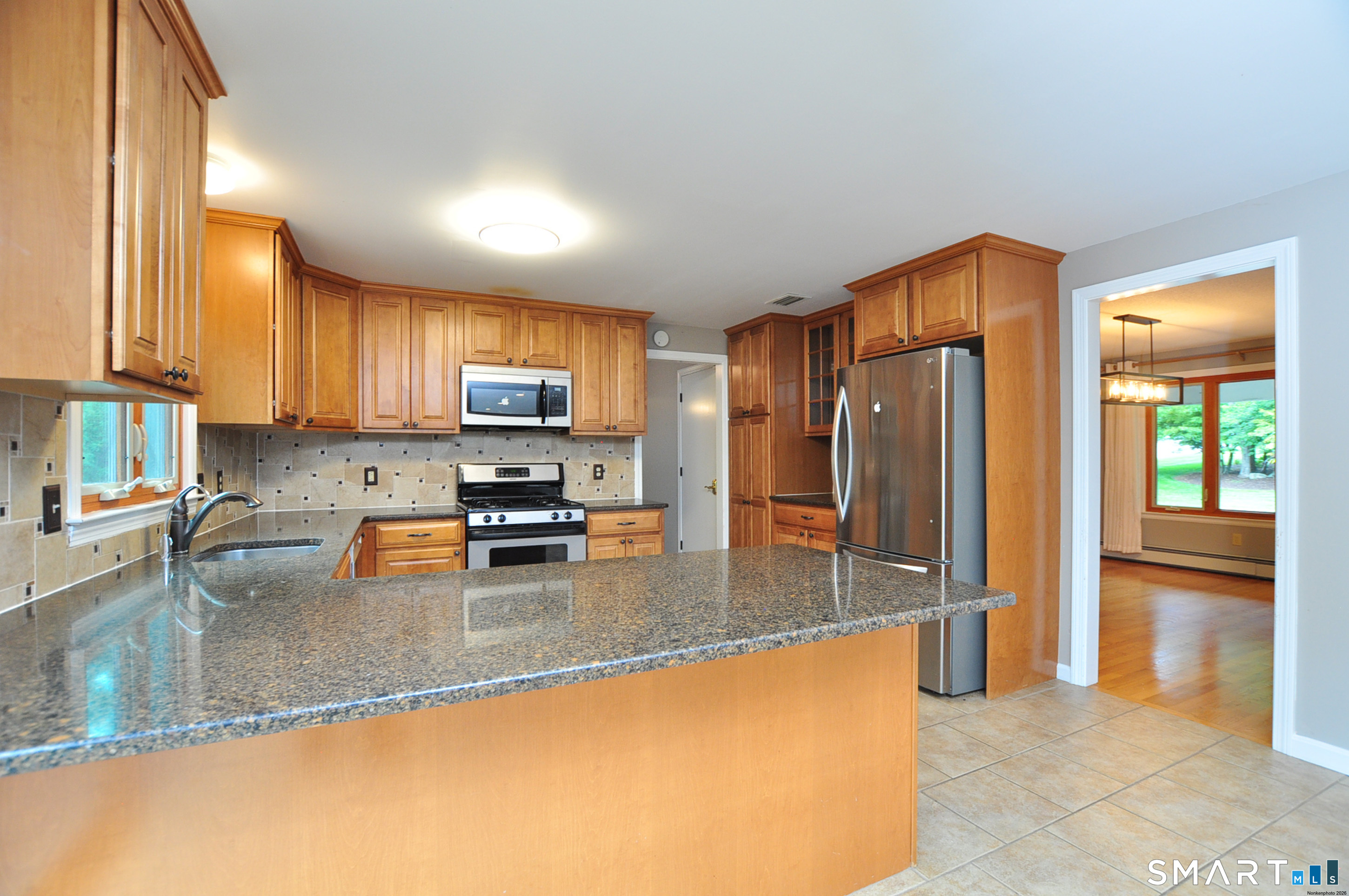 16 Virginia Lane Farmington CT 06085