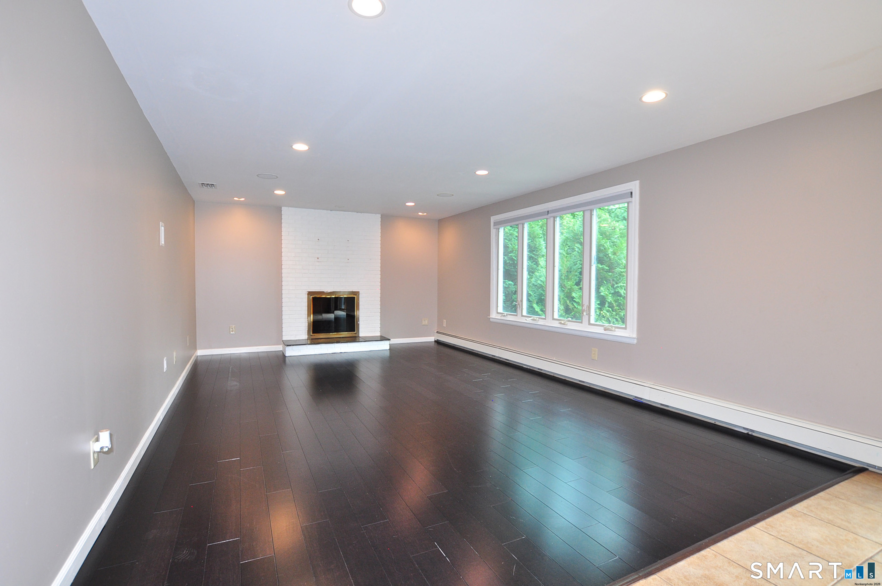 16 Virginia Lane Farmington CT 06085