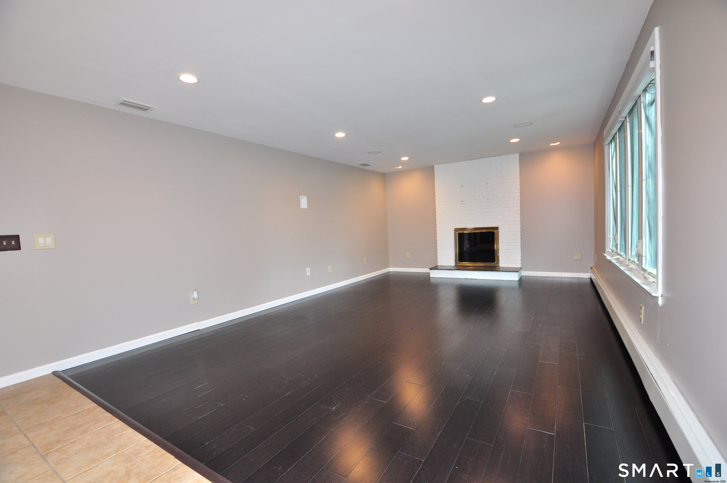 16 Virginia Lane Farmington CT 06085