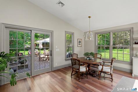 1960 North Street Fairfield CT 06824