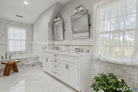 1960 North Street Fairfield CT 06824
