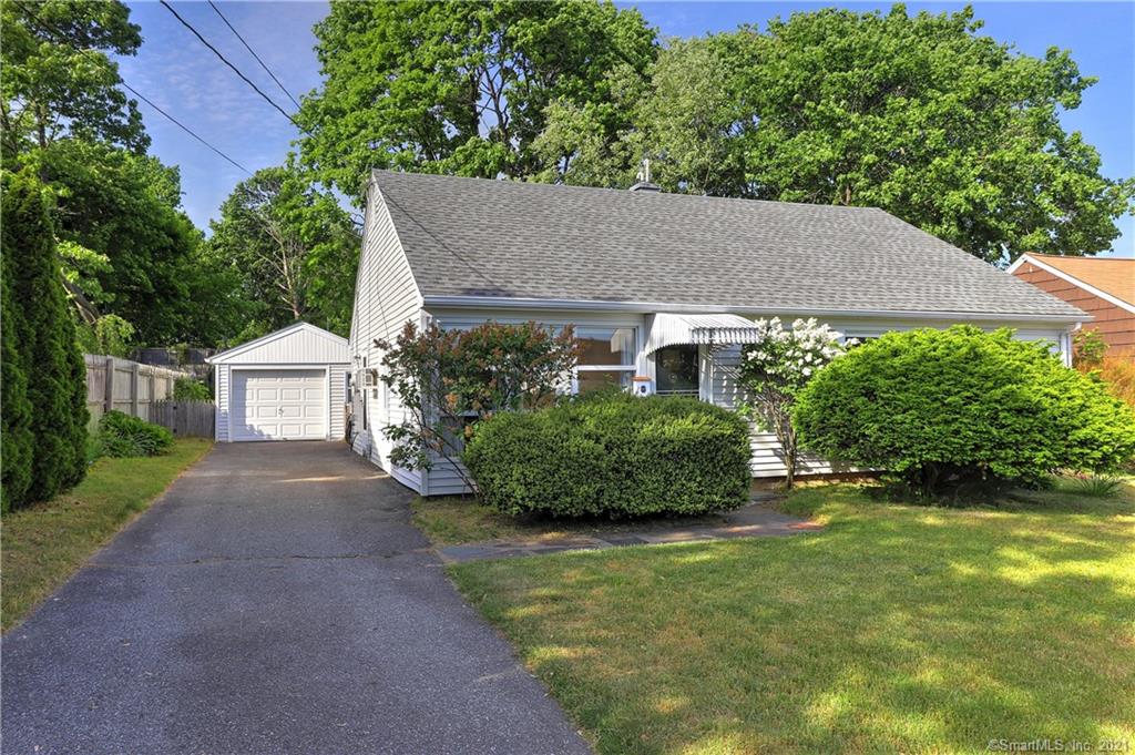 23 Sparrowbush Lane Milford CT 06460