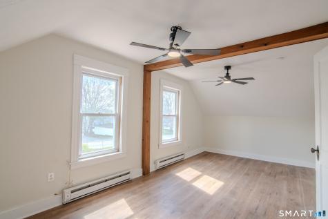 20-1/2 Cleveland Street Putnam CT 06260