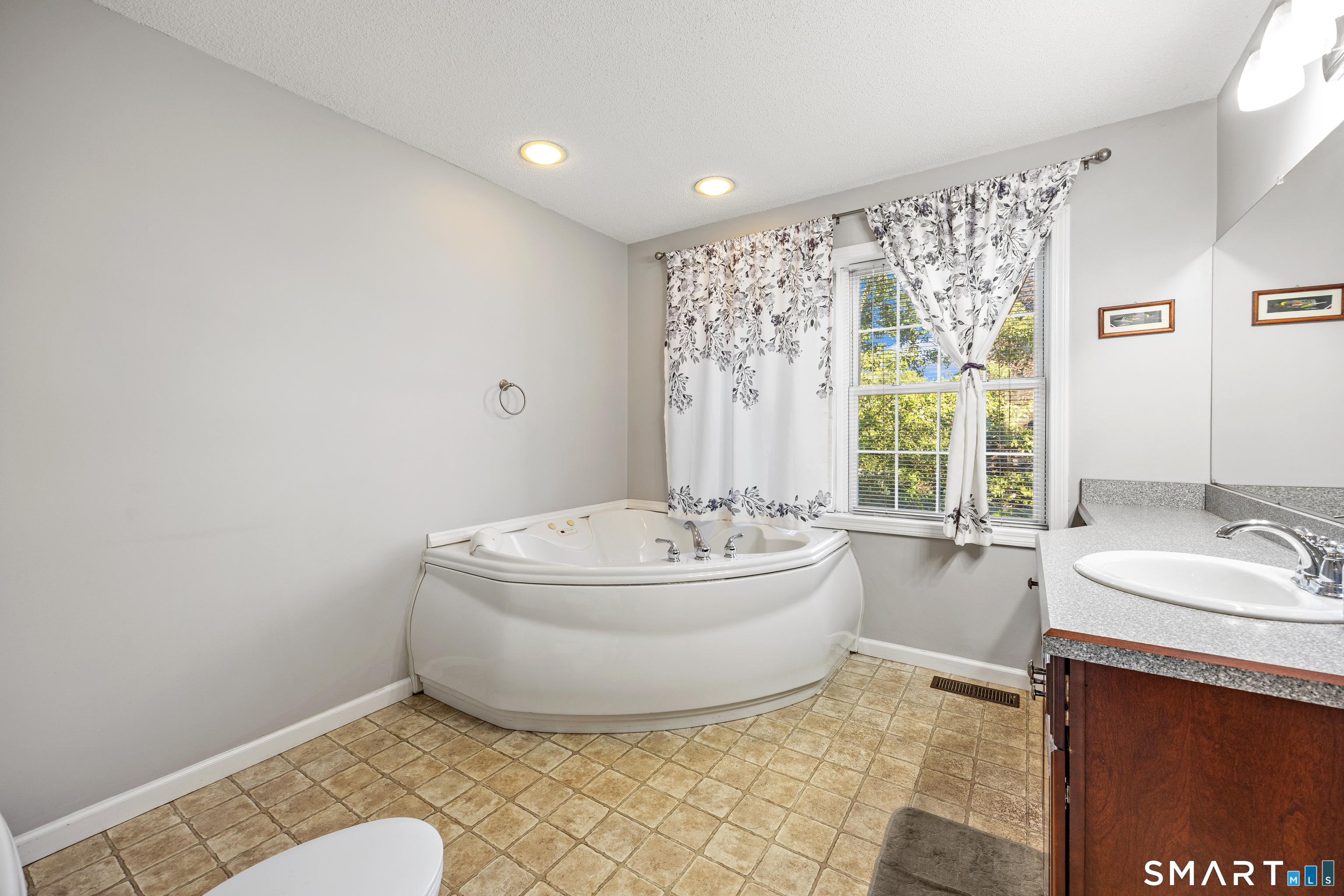 179 High Street Naugatuck CT 06770