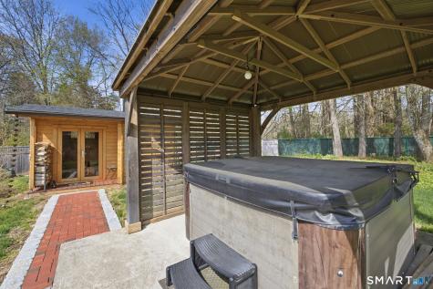 16 Robin Hood Lane Easton CT 06612