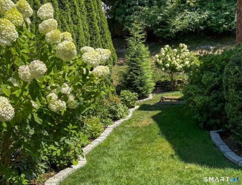 61 Center Drive Greenwich CT 06870