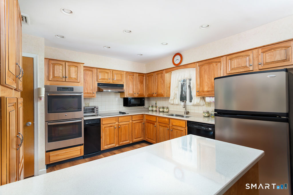 13 Elmar Drive Danbury CT 06811